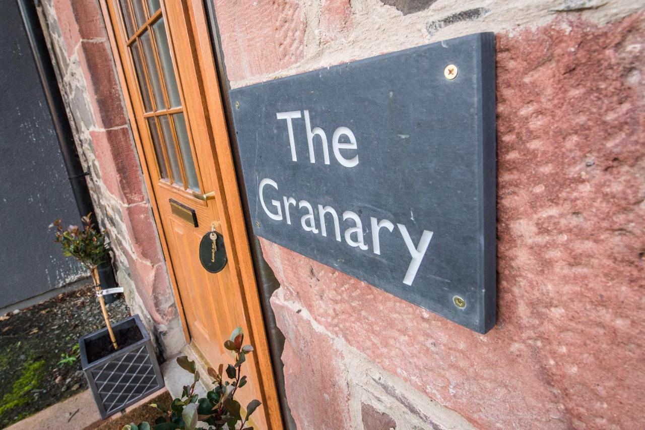 The Granary With Hot Tub Villa Forgandenny ภายนอก รูปภาพ